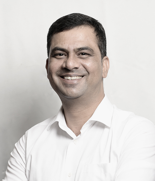 Akhil Dave – The White Shirt Man, healthcare marketing strategist and mentor.